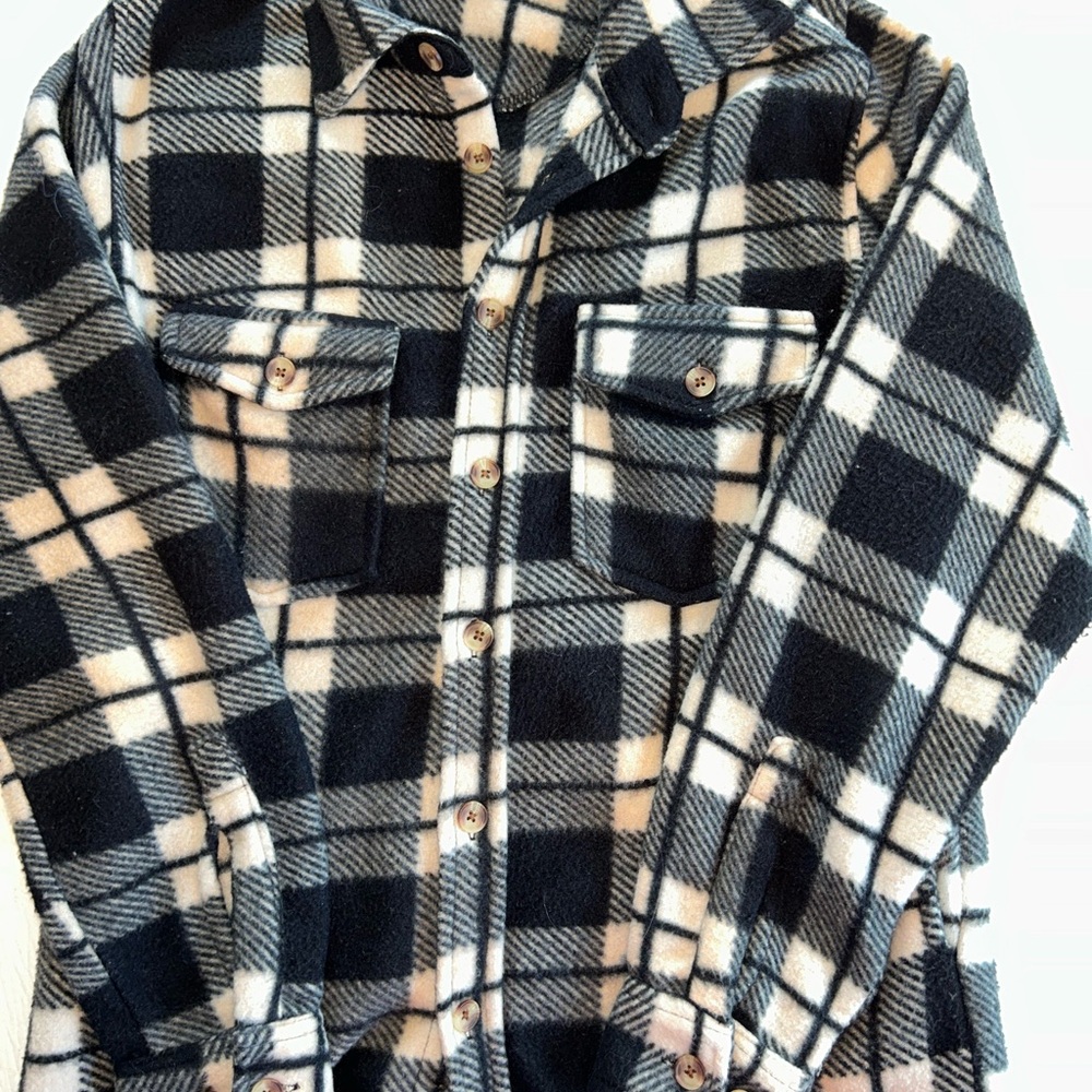 Fleece button down shirt black cream plaid size M